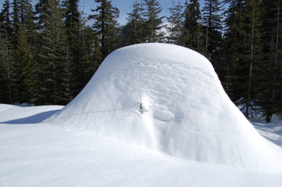 Upper Lookout Met Shelter during snow event